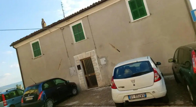 Apartment With one Bedroom in Montefabbri, With Wonderful Mountain View - Near the Beach, Book Lejlighed Hoteller i Colbordolo med parkering, Parkering