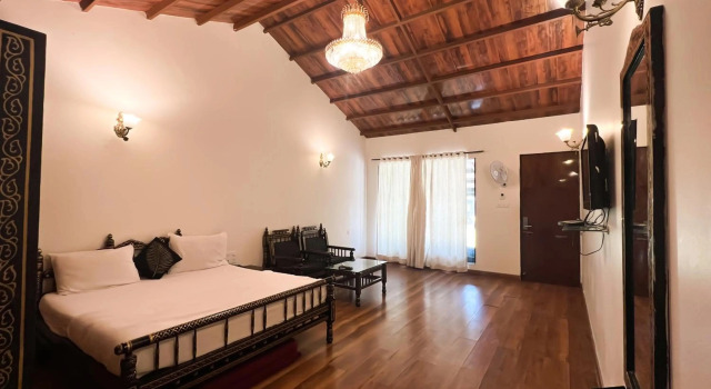 Anand Resort - A Luxury Private Pool Villa in Nashik, Забронировать Курортный отель Курортные отели Насик, Курортный отель