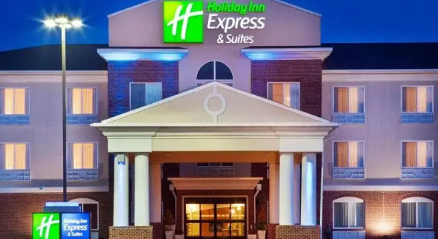 Кровать в общем номере Holiday Inn Express & Suites Le Mars by IHG