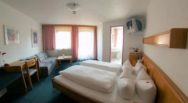 Hotel Montana, Rezervovat Hotel Hotely v Pitztal s parkováním, Parkování