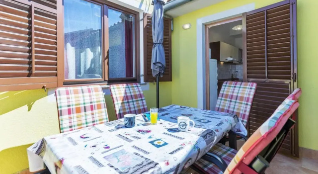 Stunning Apartment in Fazana With Wifi and 3 Bedrooms