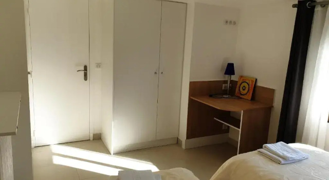 Maison d'une chambre avec terrasse et wifi a Argenteuil, Varaa Hotelli Argenteuil 