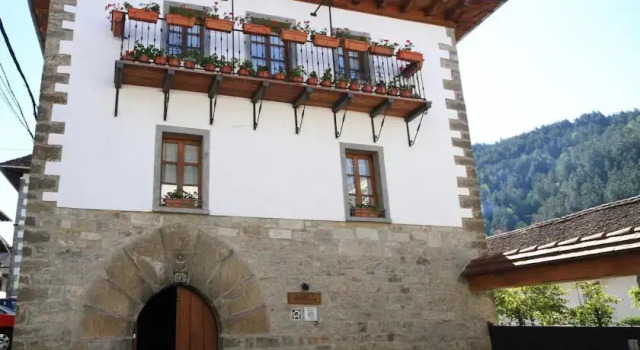 Martinezker, Buchen Sie Hotel Ochagavía Irati Forest