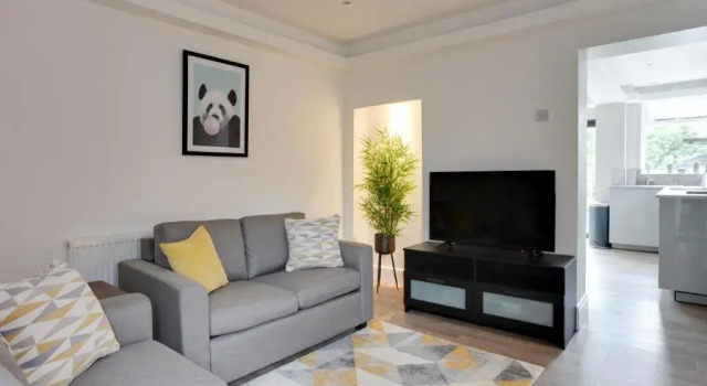 Spacious Three Bedroom House, Reserva ahora Hotel Chelmsford Essex