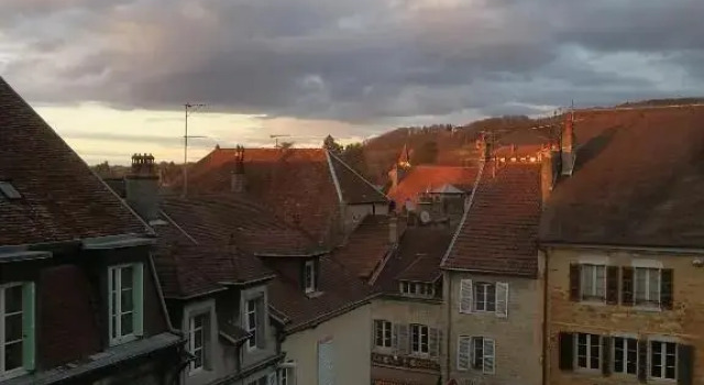 Arbois, joli petit appartement plein centre
