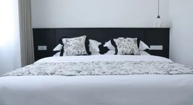 Люкс Comfort Mangshi PipasTree Homestay