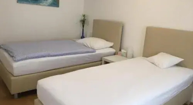 Kleine Ferienwohnung mit Garten, Varaa Hotelli Baden bei Wien Vienna surrounding