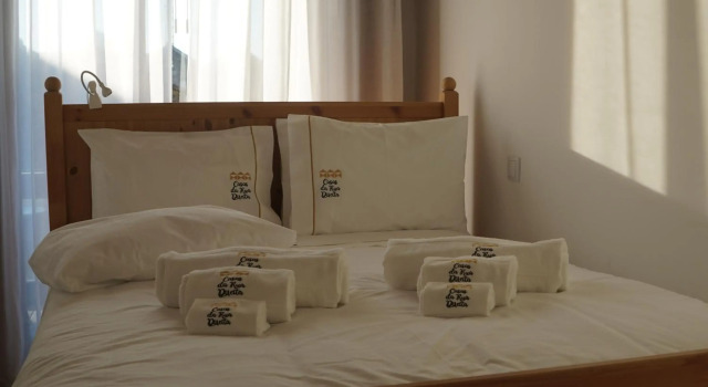 Modern house - air cond, free parking, breakfast, Rezervasyon Otel Vila Nova de Gaia 