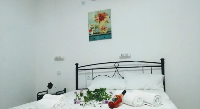Studios Aretousa, Забронировать Отель Гурнаи Центральный Крит