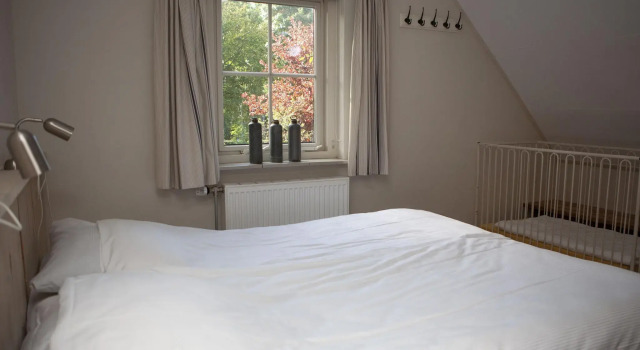 Spacious Farmhouse with Barbecue near Veluwe, Rezerwuj Willa Hotele w Veluwe z parkingiem, Parking