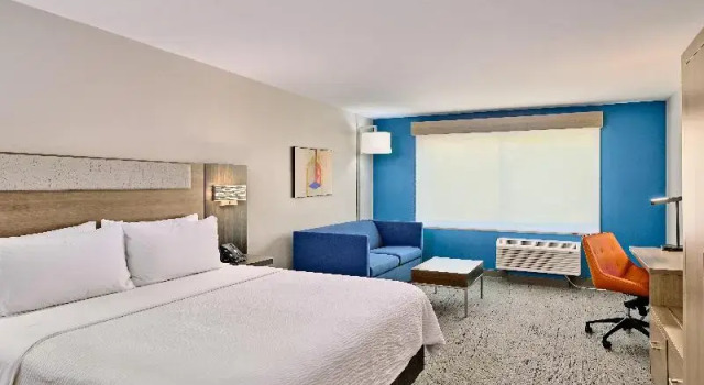 Двухместный люкс Holiday Inn Express & Suites Diamond