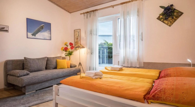 Einzimmerwohnung B und E, Varaa Hotelli Hotellit Baijeri pysäköinnillä, Pysäköinti