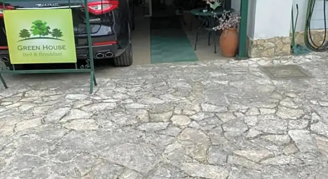 Green House, Book Hotel Hoteller i Lanciano med parkering, Parkering