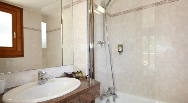 Двухместный номер Standard Hôtel de LArve by HappyCulture