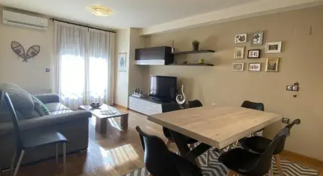 Apartament Neret I, Book Lejlighed Sort 