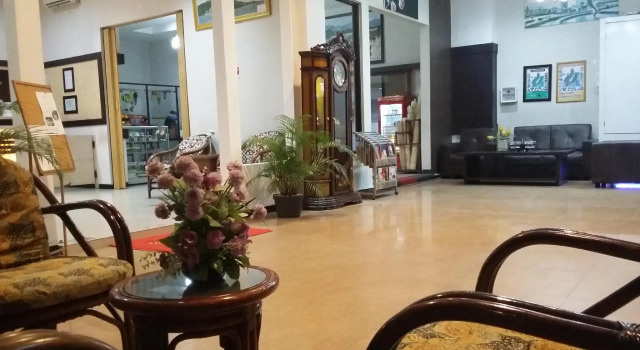 Queen City Hotel, Book Hotel Cheap Hotels in Kalimantan