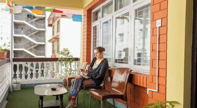 Кровать в общем номере Thamel Hotel & Spa