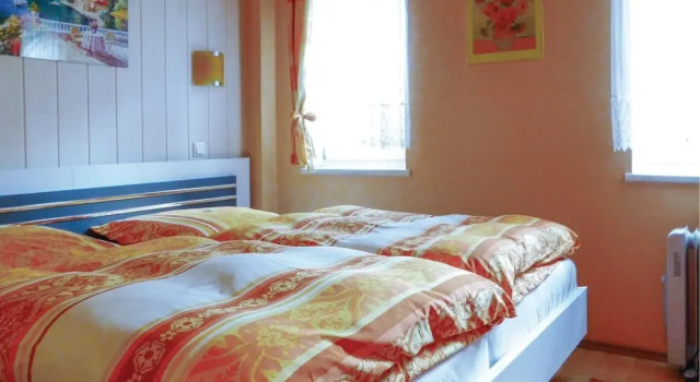 Awesome Home in Trieb With 1 Bedrooms and Wifi, Book Hotel Hoteller i Falkenstein med parkering, Parkering