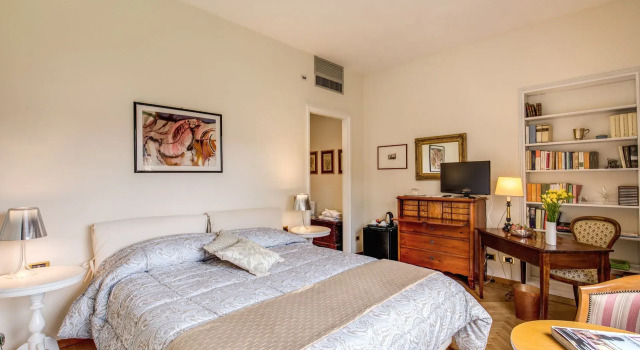 Полулюкс с видом на сад La Gaura Guest House