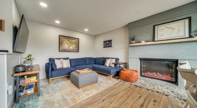 Апартаменты 2 Blocks to Beach Park: Cozy Seattle Townhome