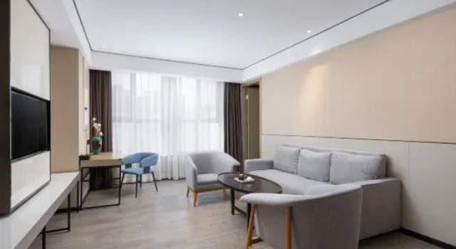 Люкс c 1 комнатой Grace Select Hotel (Yantai South Street Railway Station)