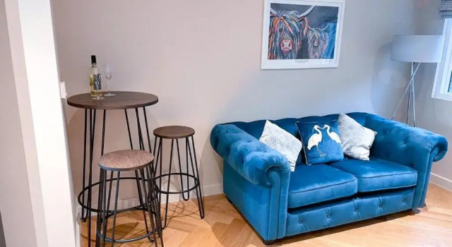 City Centre Luxury studio apartment suite with garden view