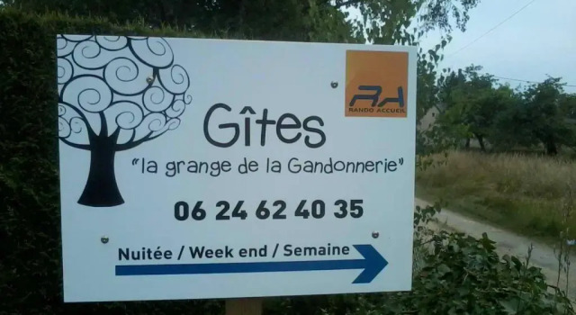 Коттедж c 1 комнатой La Grange de la Gandonnerie