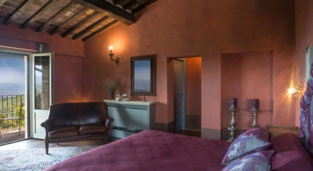 Private villa sleeps 10 with garden and swimming pool-VILLA IL MANDORLO