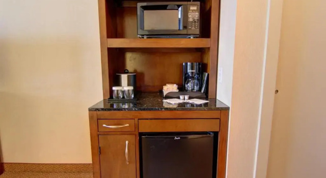 Номер Standard Hilton Garden Inn Calgary Airport
