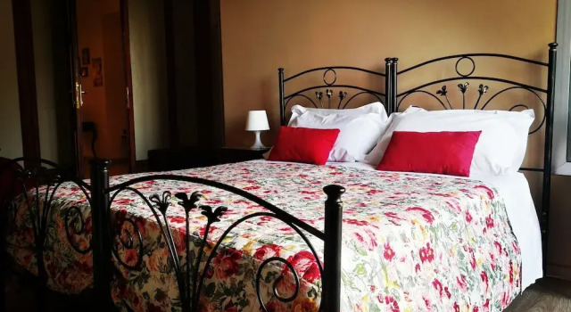 B&B Acanthus