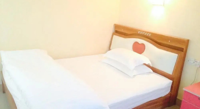 Ronglin Hotel, Rezerwuj Hotel Hotele w Shenzhen z parkingiem, Parking
