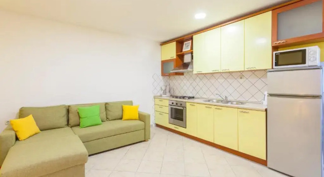 Апартаменты Цокольный этаж Apartments & Rooms Alagić