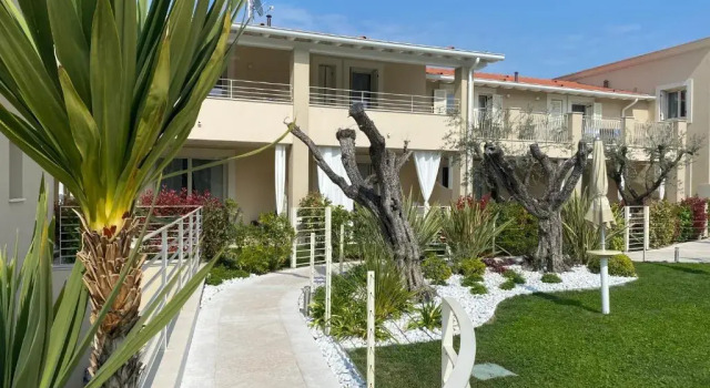 Коттедж с 3 комнатами Casa della Romantica
