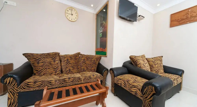 OYO 15477 New Royal Inn, Забронировать Отель Отели штата Тамилнада с завтраком, Завтраки