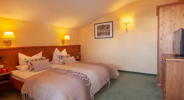 Двухместный номер Standard с балконом и с видом на горы Hotel Sonnschein