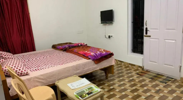 Vignesh holiday inn