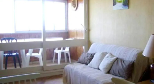 Apartment With one Bedroom in Saint-hilaire-de-riez, With Wonderful sea View and Furnished Balcony - 500 m From the Beach