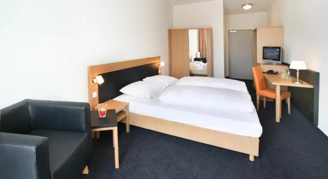 Двухместный номер Standard 1A Business Hotel