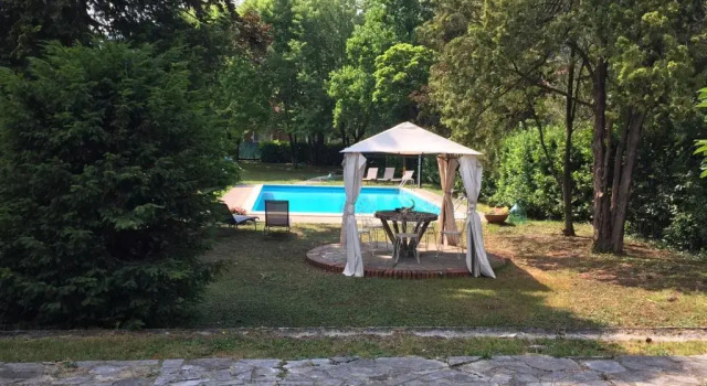 Двухместный номер Standard с видом на бассейн Villa Cesarina