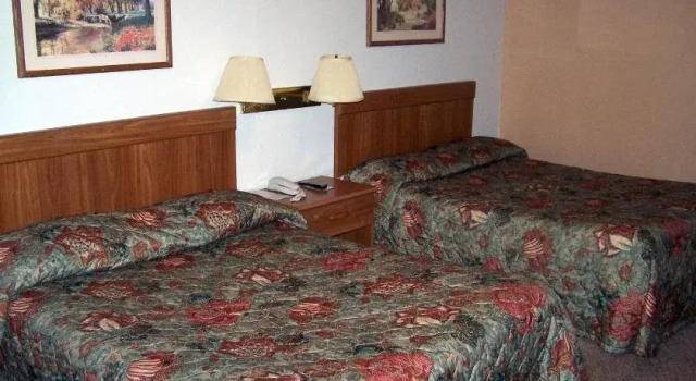 Budget Deluxe Motel, Buchen Sie Motel Rolla Ozark