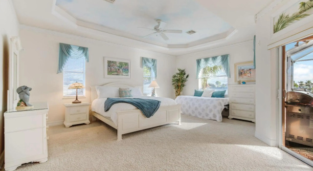 Villa Key Largo - Heated Pool & Spa, Private Beach, with Bicycles - Roelens Vacations, Забронировать Вилла СПА-отели Кейп-Корал, SPA-услуги