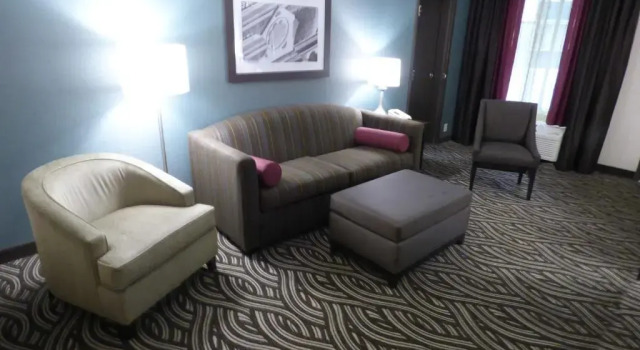 Люкс Best Western Plus Kingston Hotel and Conference Center