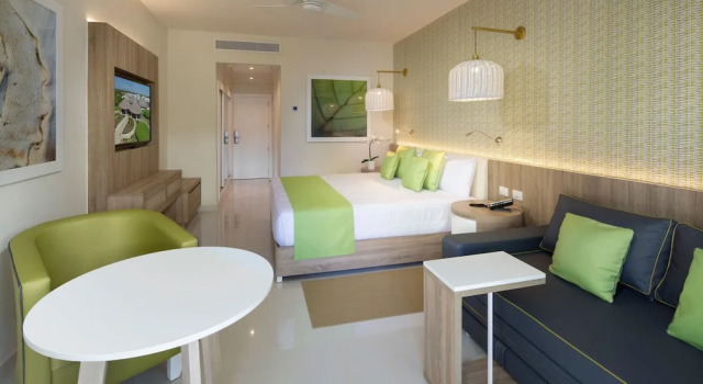 Номер с балконом Grand Sirenis Punta Cana Resort & Aquagames - All Inclusive