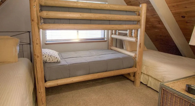 Cozy Mountain Hideaway home, Забронировать Отель Инклайн-Виллидж North Lake Tahoe