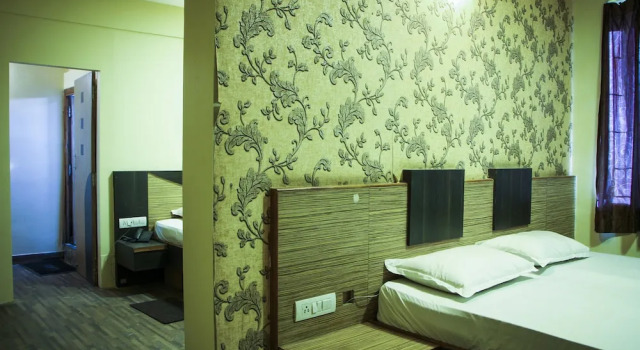 Люкс Hotel De Santosh Residency