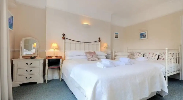 The Portland Suite, Забронировать Апартаменты/квартира Отели Лайм-Риджис с парковкой, рядом с Пляж Монмут, Парковка