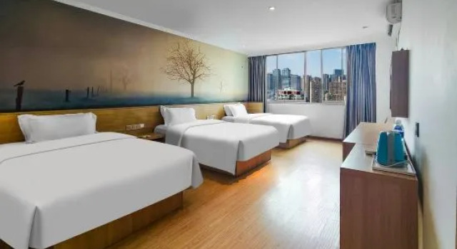 Трёхместный номер Standard Pai Hotel Chongqing Wanzhou Gao Suntang Business Town