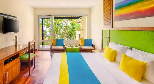Трёхместный номер Standard с балконом Mermaid Hotel & Club