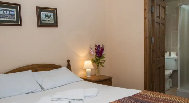 Old Killarney Cottages, Book Hotel Hotels in Kerry with Parking, Parking