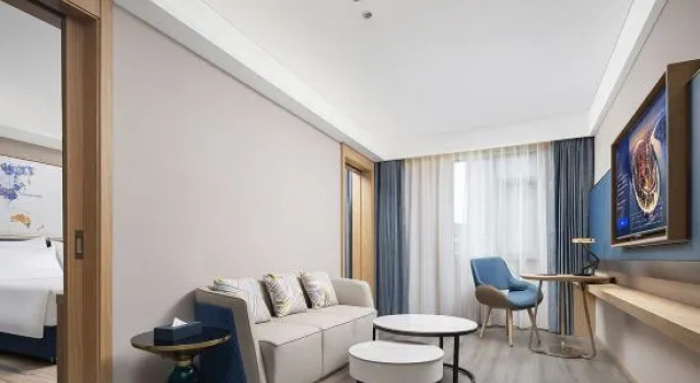 Люкс Superior Kyriad Hotel (Zhengzhou Zijingshan Business District Wenmiao Subway Station Store)
